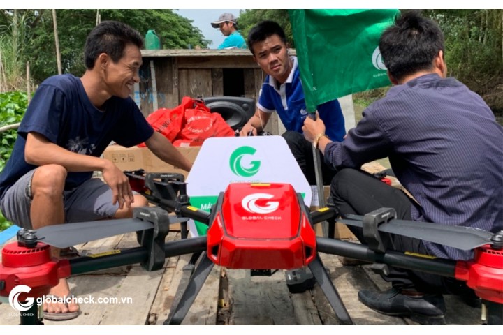 MÁY BAY PHUN THUỐC TRỪ SÂU GLOBALCHECK CÙNG BÀ CON NÔNG DÂN MIỀN TÂY "ĐÁNH SÂU, DẸP DỊCH"