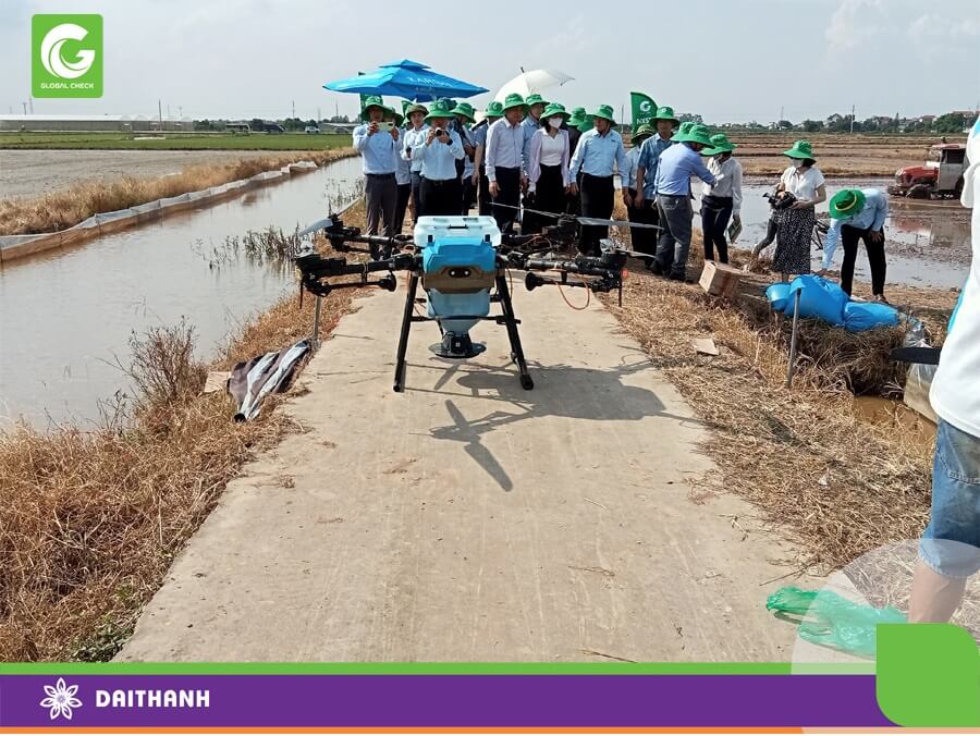 Máy bay nông nghiệp, công nghệ hàng đầu trong sản xuất nông nghiệp