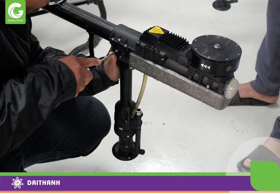 Động cơ chiếc máy bay phun thuốc 540s