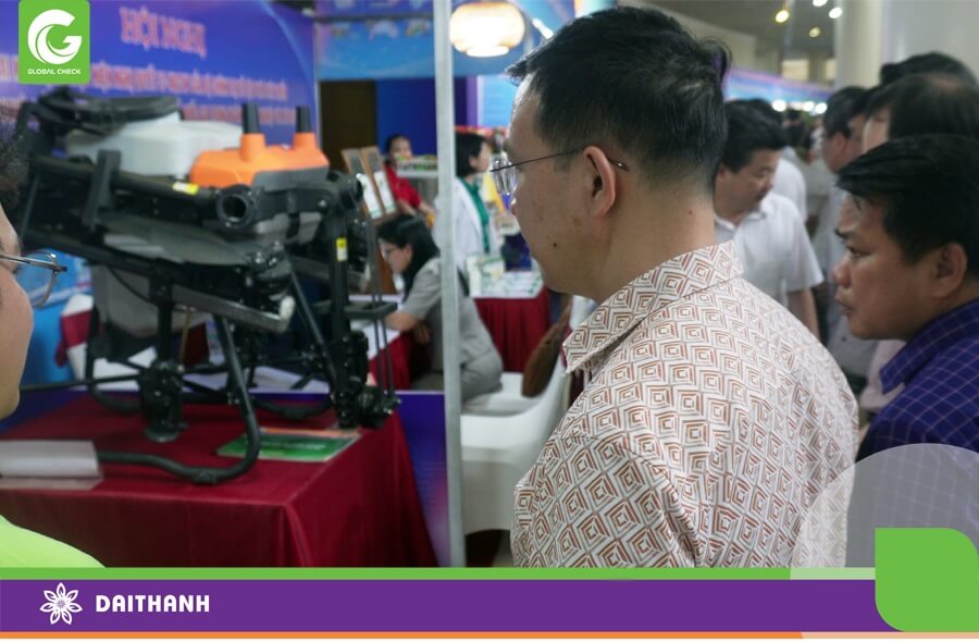 Chiếc máy bay phun thuốc 540s tại sự kiện Bắc Ninh