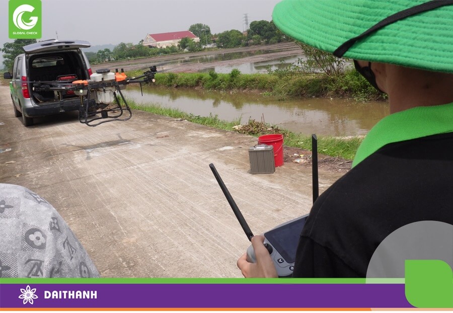 Globalcheck đào tạo bay chiếc máy bay nông nghiệp 540s