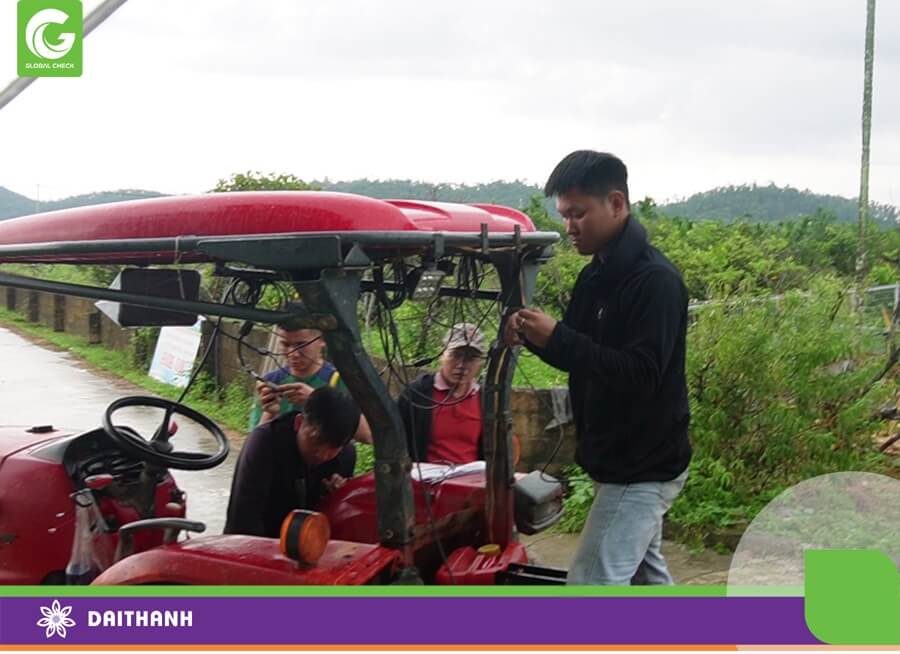 Kết nối hệ thống điện tử với thiết bị cơ khí