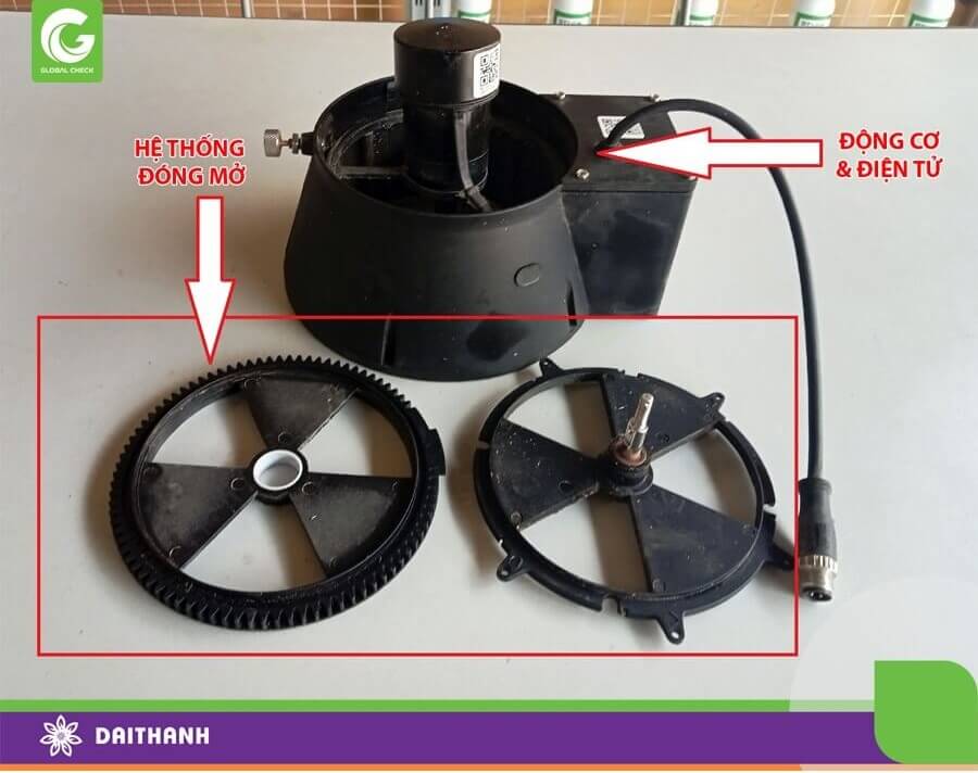 Kết cấu cửa xả của bình chứa máy bay nông nghiệp