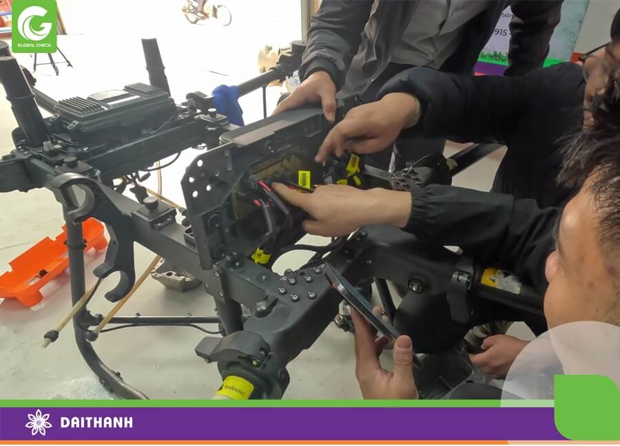 Trung tâm xử lý CPU của chiếc máy bay xịt thuốc 540s