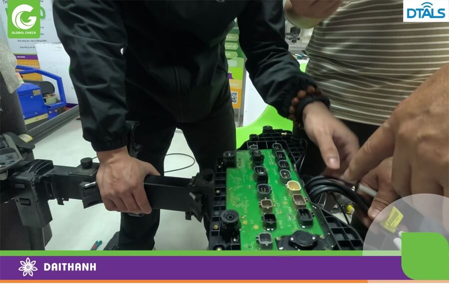 Cận cảnh module RTK của chiếc máy bay phun thuốc 540s