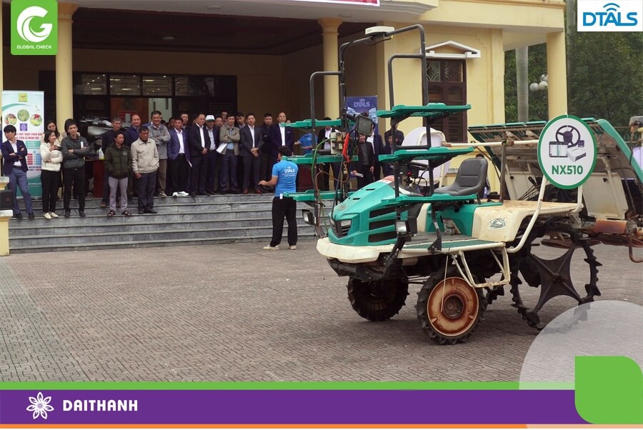 Công nghệ máy cấy không người lái lắp NX510 được nhiều quan tâm từ lãnh đạo đến Đại Điền